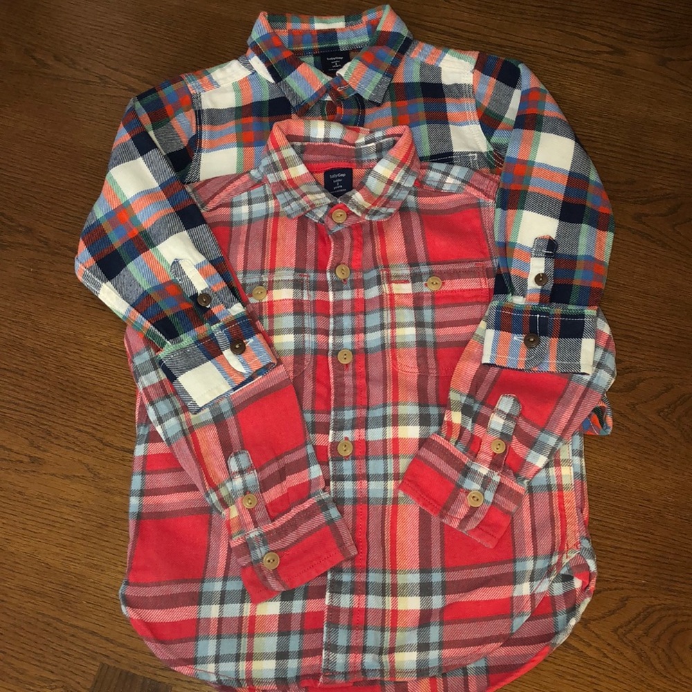 BabyGap 2 T boys shirts 👔
